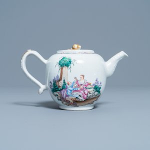Een Chinese famille rose theepot op onderschotel met romantisch decor, Qianlong — foto 6