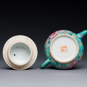 Een Chinese famille rose theepot voor de Straits of Peranakan markt, 19e eeuw — foto 4