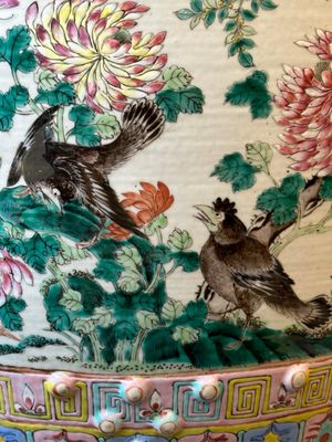 Een Chinese famille rose tuinzit met vogels tussen bloesemtakken, 19e eeuw — foto 14