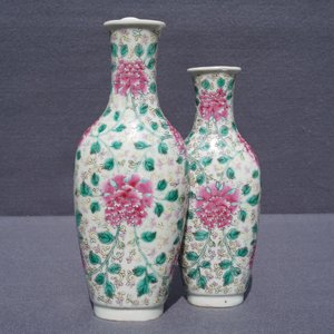 Een Chinese famille rose 'tweelingen' vaas, 19e eeuw — foto 8