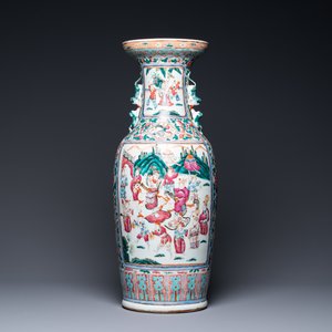Een Chinese famille rose vaas, 19e eeuw — foto 1