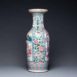 Een Chinese famille rose vaas, 19e eeuw — foto 4