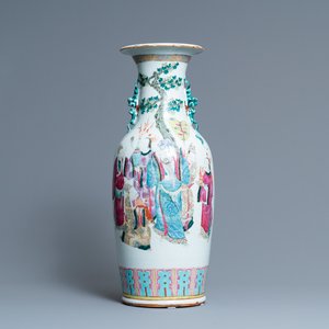 Een Chinese famille rose vaas, 19e eeuw — foto 1