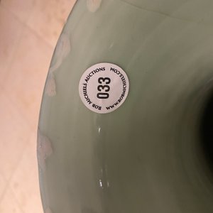 Een Chinese famille rose vaas met bruine en celadon fondkleur, 19e eeuw — foto 11