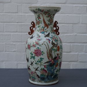 Een Chinese famille rose vaas met feniksen en fazanten, 19e eeuw — foto 8