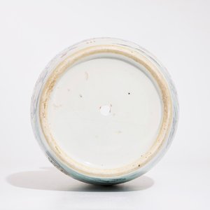 Een Chinese famille rose vaas met "Honderd jongens" decor, 19e eeuw — foto 5