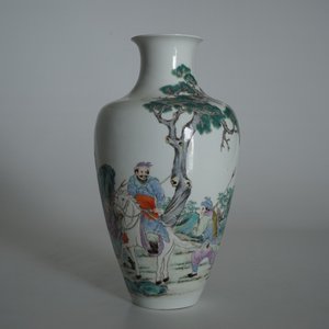 Een Chinese famille rose vaas met krijgers, Ju Ren Tang merk, Republiek, 20e eeuw — foto 14