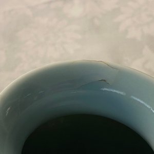 Een Chinese famille rose vaas met lavendelblauwe fondkleur, Yongzheng merk, 19/20e eeuw — foto 8