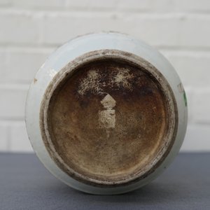 Een Chinese famille rose vaas met onsterfelijken, Yongzheng — foto 10