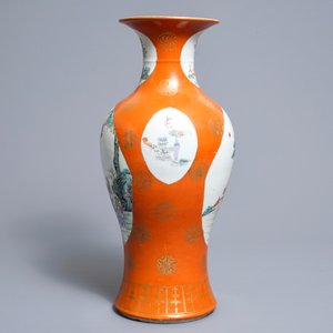Een Chinese famille rose vaas met oranje fondkleur, Qianlong merk, Republiek, 20e eeuw — foto 4