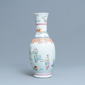 Een Chinese famille rose vaas met scènes uit 'Jing Zhang Bao Guo', Qianlong merk, 19/20e eeuw — foto 4