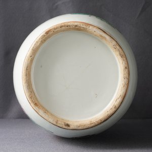 Een Chinese famille rose vaas met tweezijdig decor, 19/20e eeuw — foto 11