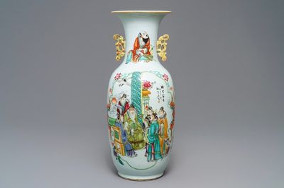 Een Chinese famille rose vaas met tweezijdig decor, 19/20e eeuw