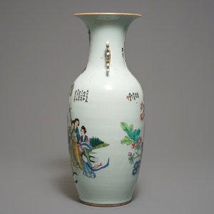 Een Chinese famille rose vaas met tweezijdig decor, 19/20e eeuw — foto 4