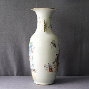 Een Chinese famille rose vaas met tweezijdig decor, 19/20e eeuw — foto 11