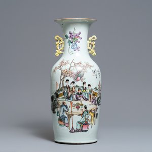 Een Chinese famille rose vaas met tweezijdig decor, 19/20e eeuw — foto 1