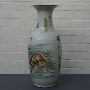 Een Chinese famille rose vaas met tweezijdig decor, 19/20e eeuw — foto 12