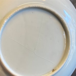 Een Chinese famille rose VOC-kop, een Pronk-kop en twee koppen en schotels, Yongzheng/Qianlong — foto 31