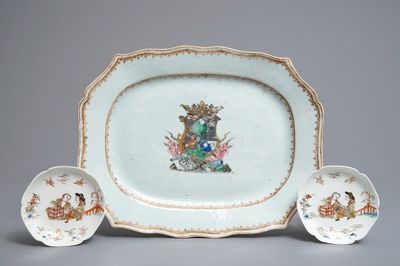 Een Chinese famille rose wapenschotel en twee eierschalen schoteltjes naar Cornelis Pronk, Yongzheng/Qianlong