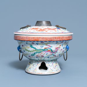 Een Chinese famille rose warmhoudkom voor de Straits of Peranakan markt, Qianlong merk, 19/20e eeuw — foto 2