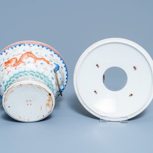 Een Chinese famille rose warmhoudkom voor de Straits of Peranakan markt, Qianlong merk, 19/20e eeuw — foto 7