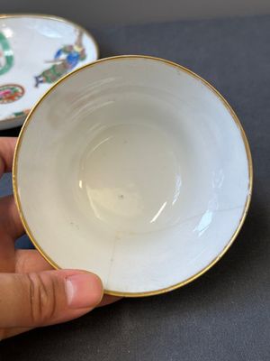 Een Chinese famille rose 'Wu Shuang Pu' dekselkom, vier deksels en een schotel, Daoguang/Xianfeng — foto 16