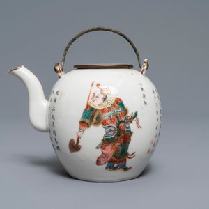 Een Chinese famille rose 'Wu Shuang Pu' theepot met deksel, Daoguang merk, 19e eeuw — foto 3