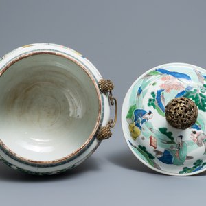 Een Chinese famille verte dekselkom met verguld bronzen montuur, Kangxi — foto 5