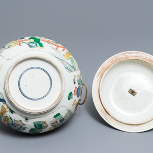 Een Chinese famille verte dekselkom met verguld bronzen montuur, Kangxi — foto 6