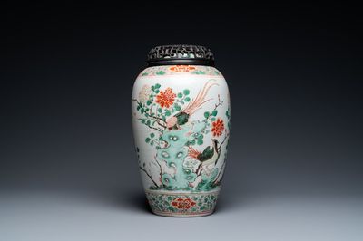 Een Chinese famille verte 'fazanten' vaas, Kangxi