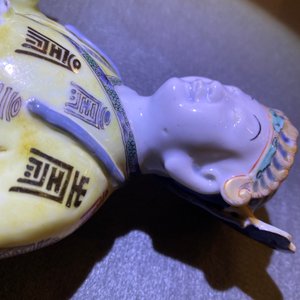 Een Chinese famille verte figuur op houten sokkel, Kangxi — foto 9