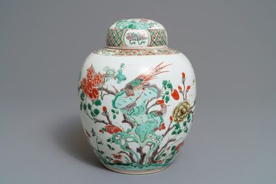 Een Chinese famille verte gemberpot met deksel, Kangxi