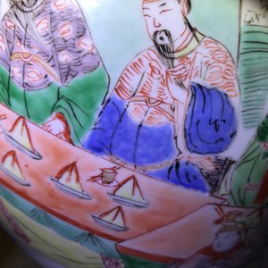 Een Chinese famille verte 'Hong Men Yan' vaas, Kangxi — foto 18