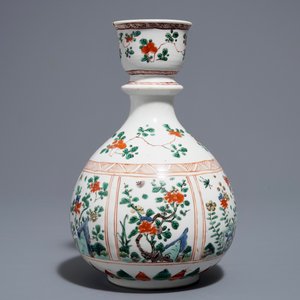Een Chinese famille verte hookah-basis met floraal decor, Kangxi — foto 2