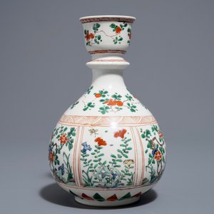 Een Chinese famille verte hookah-basis met floraal decor, Kangxi — foto 5
