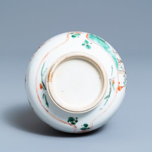 Een Chinese famille verte kalebasvaas, Kangxi — foto 6