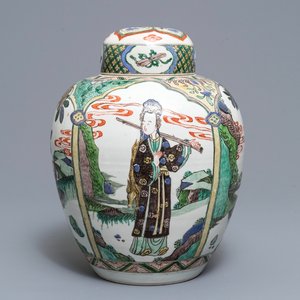 Een Chinese famille verte Kangxi-stijl dekselpot, 19e eeuw — foto 1