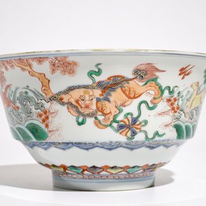 Een Chinese famille verte kom met boeddhistische leeuwen, Kangxi — foto 2