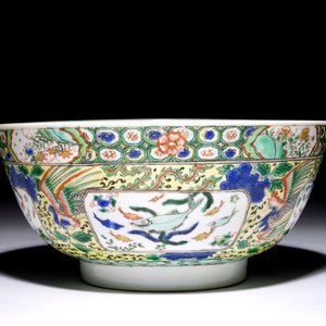 Een Chinese famille verte kom met vissen en phoenixen, Kangxi — foto 3