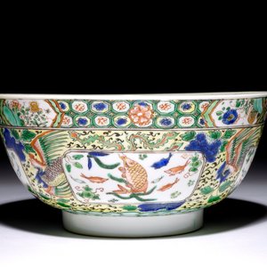 Een Chinese famille verte kom met vissen en phoenixen, Kangxi — foto 4