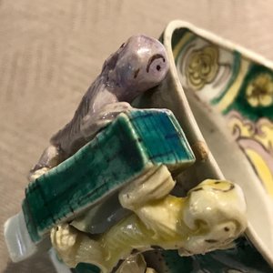 Een Chinese famille verte libation cup, Kangxi — foto 18