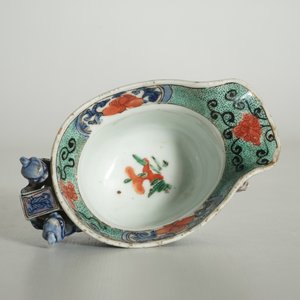Een Chinese famille verte libation cup, Kangxi — foto 13