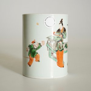 Een Chinese famille verte penselenbeker in Kangxi-stijl, 19/20e eeuw — foto 13