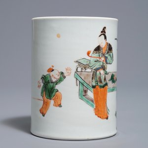 Een Chinese famille verte penselenbeker in Kangxi-stijl, 19/20e eeuw — foto 2