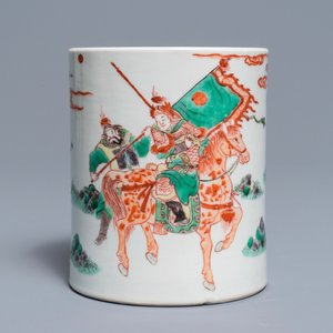 Een Chinese famille verte penselenbeker op sokkel, Kangxi — foto 2