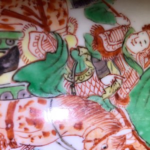 Een Chinese famille verte penselenbeker op sokkel, Kangxi — foto 9
