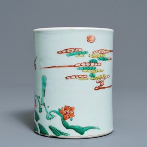 Een Chinese famille verte penselenpot met een karper, Kangxi — foto 4