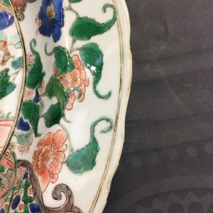Een Chinese famille verte schotel met een oorlogsscène, Kangxi — foto 5