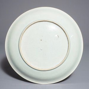 Een Chinese famille verte schotel met floraal decor, Kangxi — foto 2