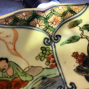 Een Chinese famille verte schotel met het wapen van Vlaanderen, Kangxi/Yongzheng — foto 5